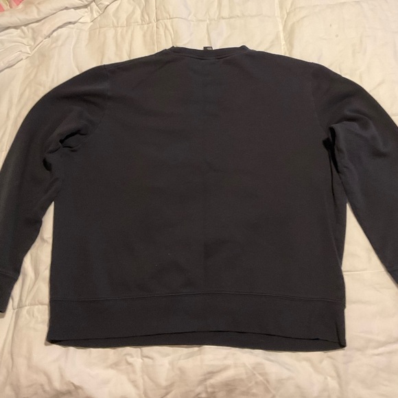 H&M sweater - Picture 2 of 2